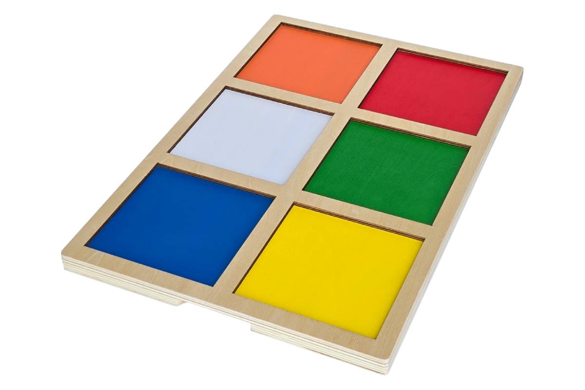 Wooden tray with 6 coloured squares.