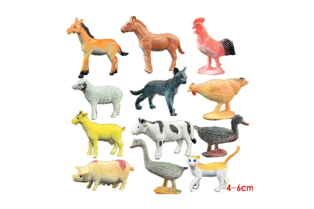 12 Plastic Farm Animals